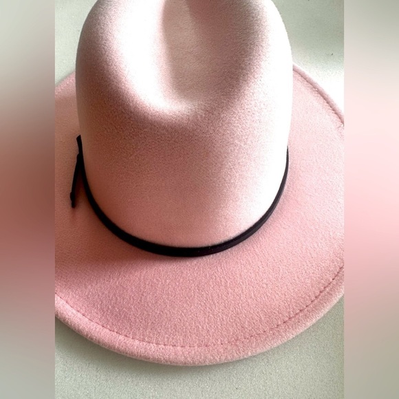 NWOT PINK FELT HAT. OS - Picture 2 of 4